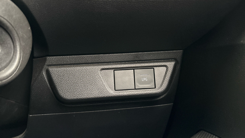 Dacia Sandero 1.0 TCe Essential 5dr Bi Fuel Hatchback